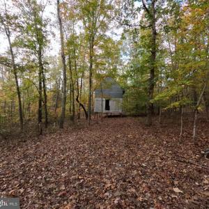 Photo #1 of 6067 LAUREL RD, SHIPMAN, VA 3.0 acres