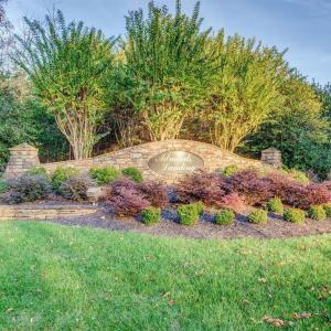 Admirals Landing Entrance Sign