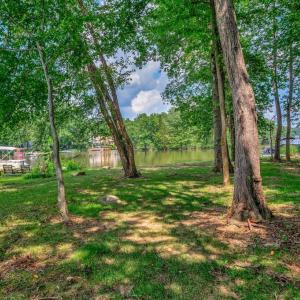 Photo #13 of 1915 LAKEVIEW PKWY, LOCUST GROVE, VA 0.4 acres