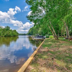 Photo #4 of 1915 LAKEVIEW PKWY, LOCUST GROVE, VA 0.4 acres