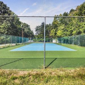 community tennis court-Lynville
