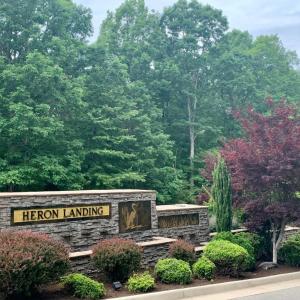 Entrance monument sign