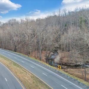 10-DJI_20241220140545_0042_D