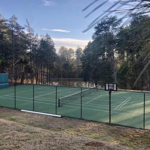 050 Runaway Bay Tennis Court