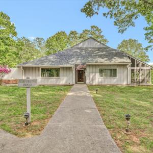 09-1-1-Clubhouse