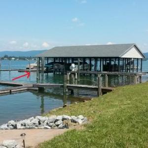 Lot17BoatSlipLocation