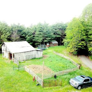 EasterCreekDrivewayBarnAerial