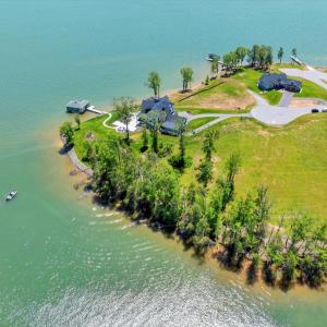 09-DJI_20250516215656_0011_D