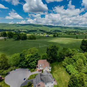 1801 Toms Creek-1075_1801 Toms Creek Rd
