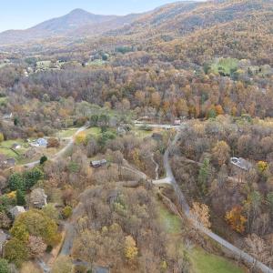 06-Carriage Hills DR_06