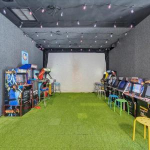 36 - Game Room
