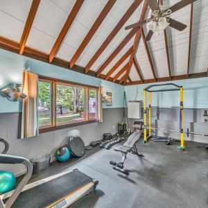 13-5-5-Inside Clubhouse