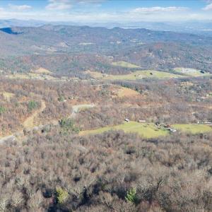 19-DJI_20251119132118_0020_D