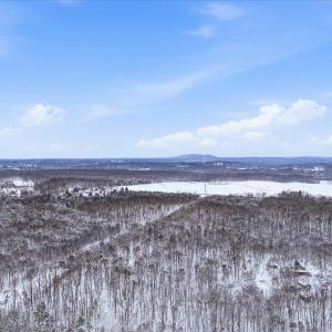 07-00 Pond View LN-07