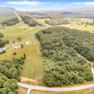 06-8380 Arabian Ln_06