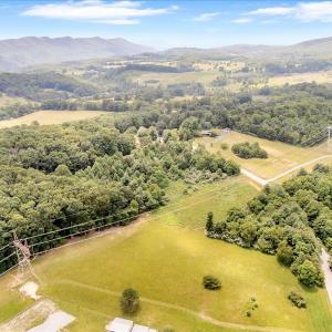 09-8380 Arabian Ln_09