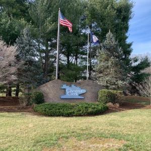 Entry to Chestnut Creek