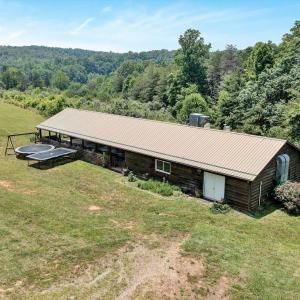 Huge Pavilion with Commercial Kitchen01