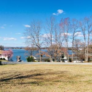 95325CE0-98B1-42E4-BD0C-A303F9210265