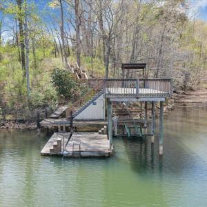 Dock
