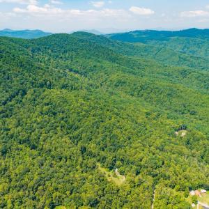 33_adventure_mountain_rd-21