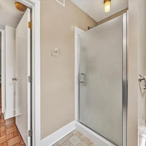 Step-in shower in full bath
