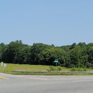 Altice/122 corner intersection