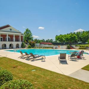 Neighborhood Pool!