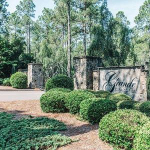 Grande Pines Entrance