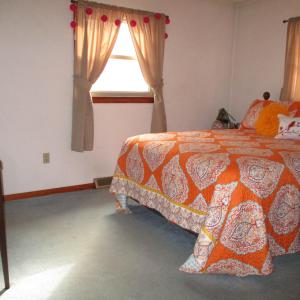 2346 Holly BR 1