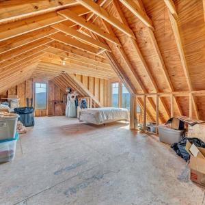 68 Unfinished Attic