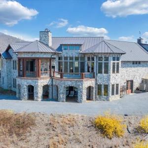 91 Castle Ridge