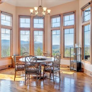 12 Floor to Ceiling Windows