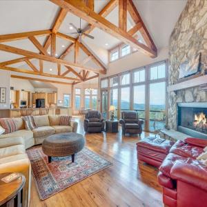 20 Ceilings are 18 Feet