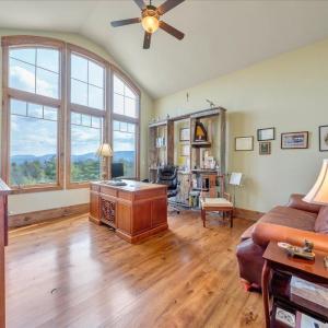 23 Office with Amazing Views