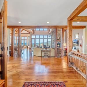 7 Entry into Great Room