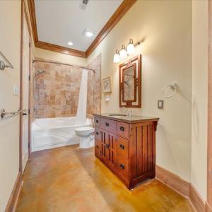 50 Bedroom 2 Full Bath