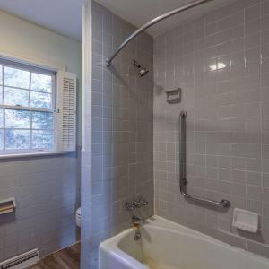Full bath