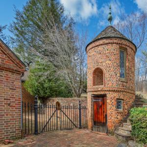 Garden shed