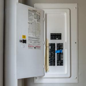 108 Trapper Ln 200 amp breaker box