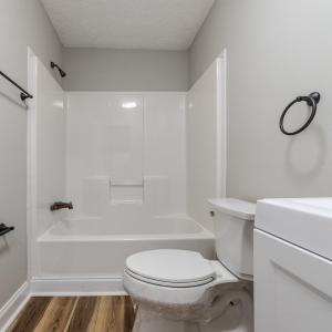 108 Trapper Ln bath 2