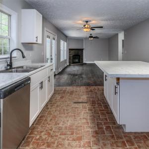 108 Trapper Ln kitchen a