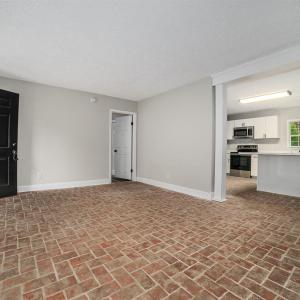 108 Trapper Ln living room