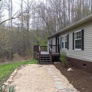 108 Trapper Ln front a