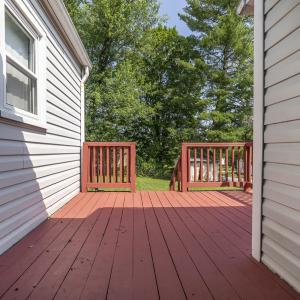 MLS 301 Walker St-7