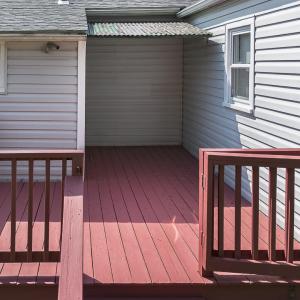 MLS 301 Walker St-10