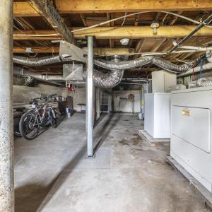 MLS 301 Walker St-22