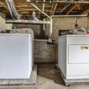 MLS 301 Walker St-23