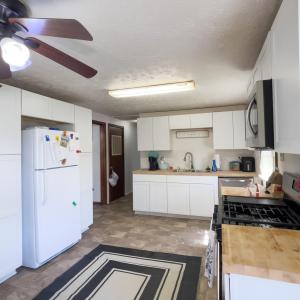108 Moore Kitchen 4