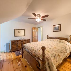 Upper Level Bedroom 3